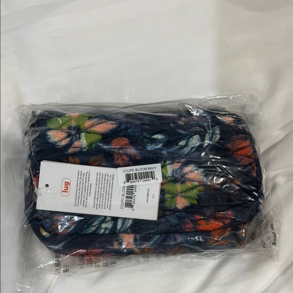 Lug Crossbody Bag in Bloom Navy